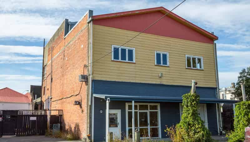 83-87 High Street North, Carterton