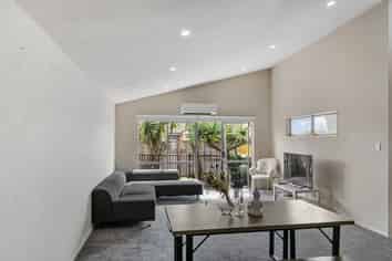 59a Aspiring Avenue, Flat Bush