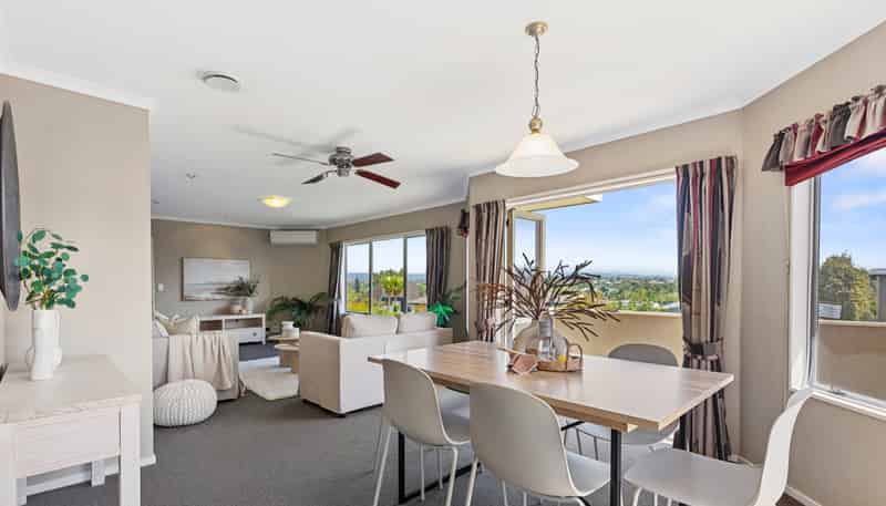 44 Sapphire Drive, Hairini