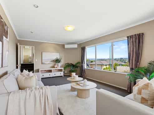 44 Sapphire Drive, Hairini