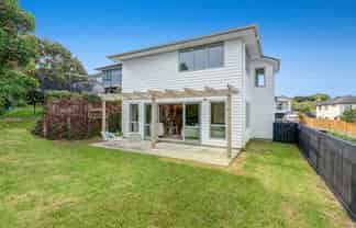 25 Maylee Crescent, Gulf Harbour