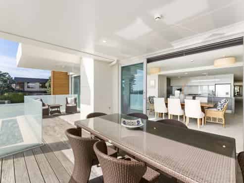 2/154 Marine Parade, Mount Maunganui