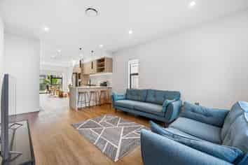 6 Coast Garden Drive, Hobsonville