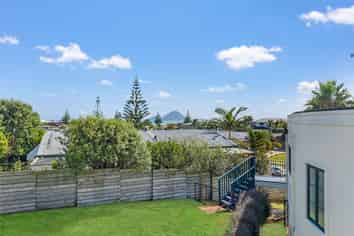 19 Ocean View Road, Coastlands