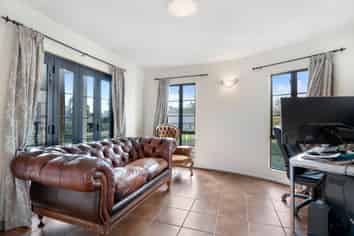 19 Ocean View Road, Coastlands