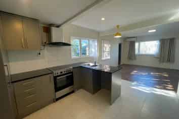 16B Reeves Road, Pakuranga