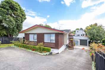 99 Dinsdale Road, Dinsdale