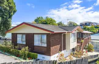 99 Dinsdale Road, Dinsdale