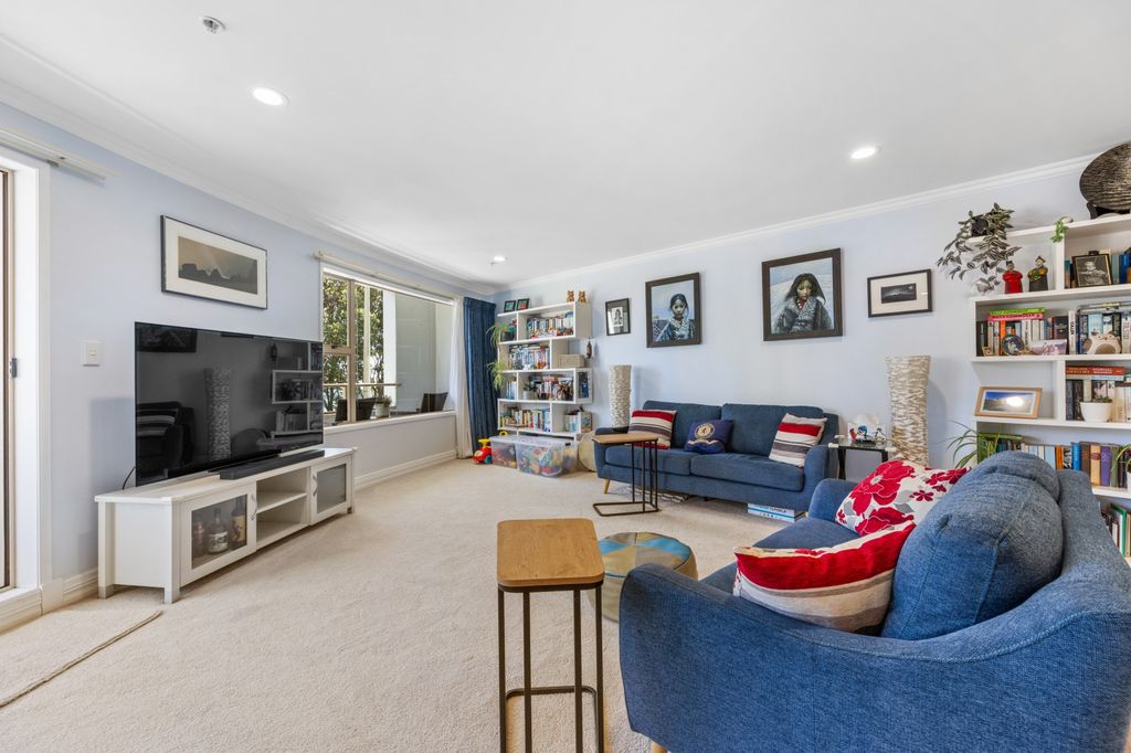 City living with smart buying appeal 2