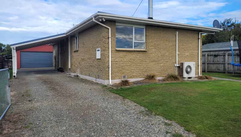 100 Dunbeath Crescent, Kew