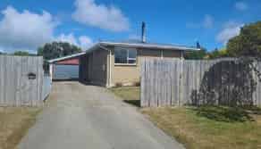 100 Dunbeath Crescent, Kew