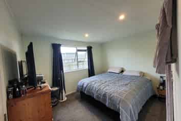 100 Dunbeath Crescent, Kew