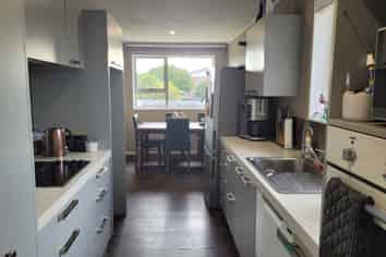 100 Dunbeath Crescent, Kew