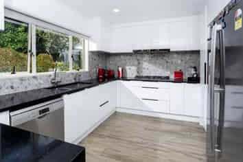 21 Crimson Park, Oteha