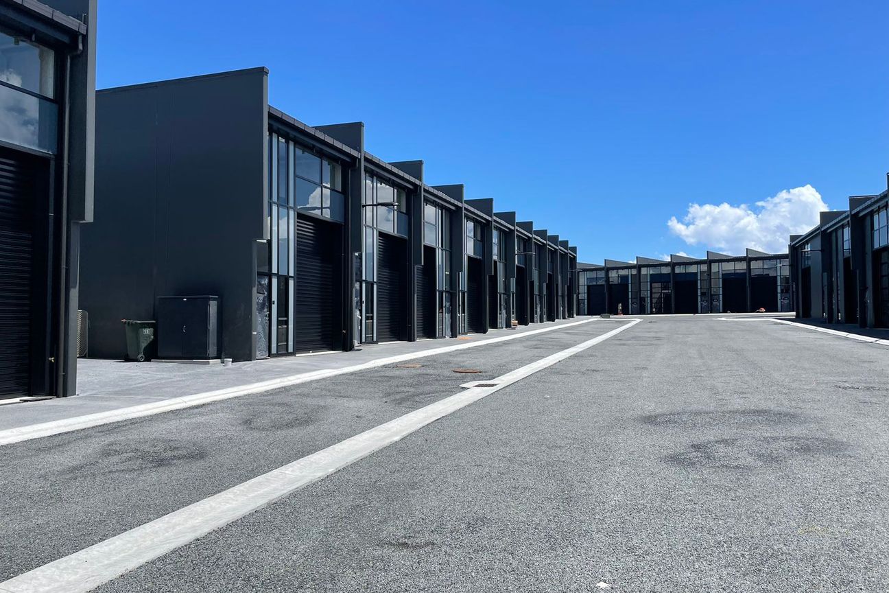 32 sqm Self-Contain Workshop with 2 Carparks - Ansicht 4