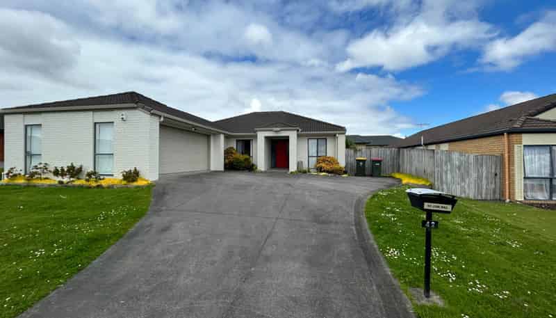 42 Newinn Crescent, East Tamaki Heights