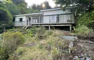 38 Bay Road, PURAKAUNUI