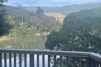 38 Bay Road, PURAKAUNUI