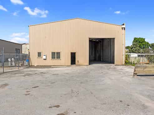 Hard working warehouse, with secure yard
