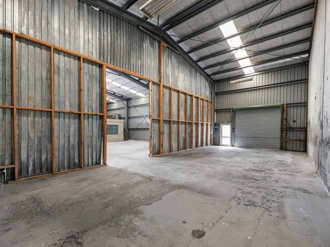 Hard working warehouse, with secure yard