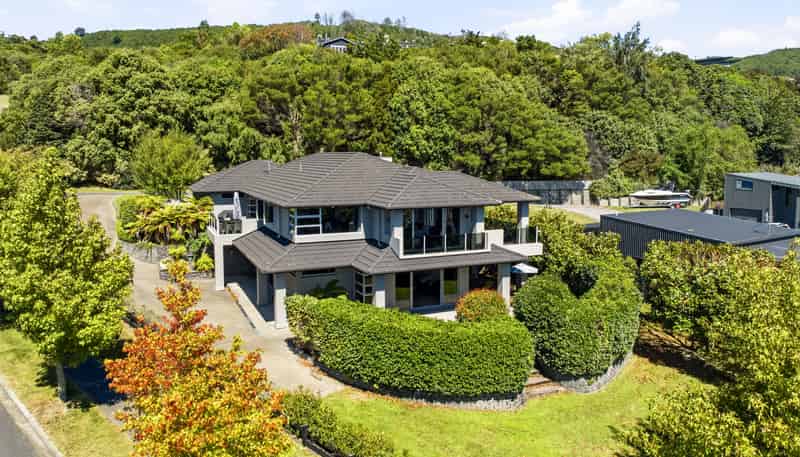 1 Locheagles Rise, Kinloch