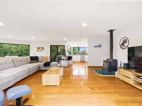 28 Te Kopua Street, Acacia Bay