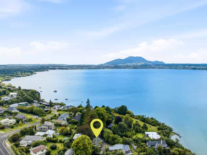 28 Te Kopua Street, Acacia Bay