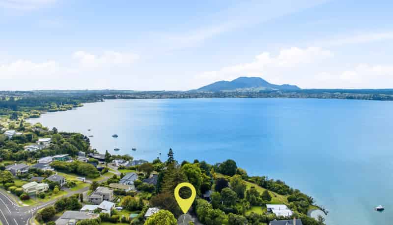 28 Te Kopua Street, Acacia Bay