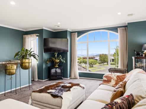 11 Carpentras Way, Nukuhau