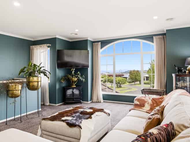 11 Carpentras Way, Nukuhau