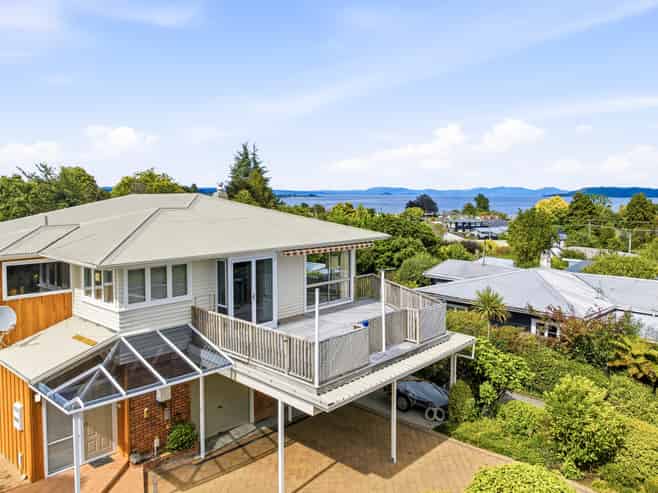 7 Henry Hill Road, Taupo