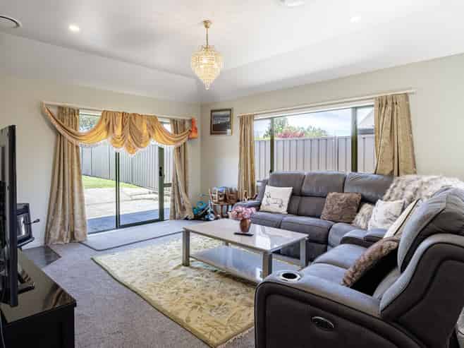 37 Brooklands Drive, Havelock North