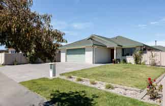 37 Brooklands Drive, Havelock North