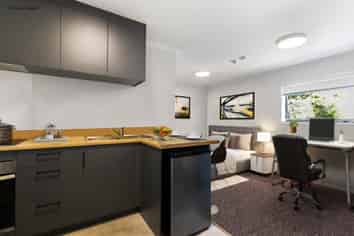 7 & 8/13 Crescent Court, Melville