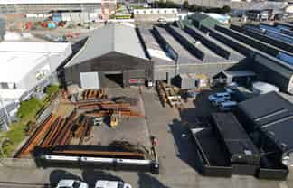 High Stud Workshop + Yard