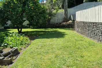 5 Hillside Crescent, Westown