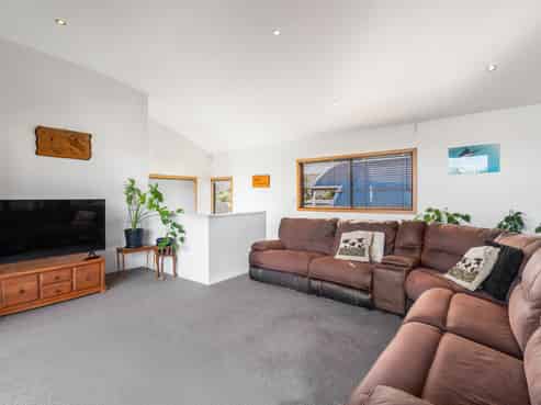 617B Harbour View Road, Whangamata