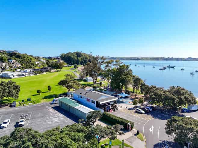 Beachside freehold investment with upside