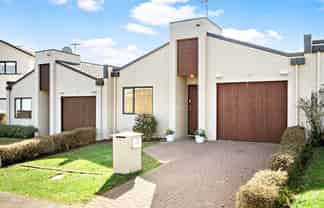 7 Bunker Rise, Golflands