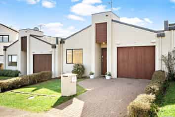 7 Bunker Rise, Golflands