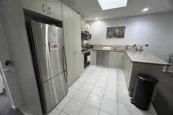 7 Bunker Rise, Golflands