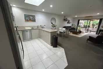 7 Bunker Rise, Golflands