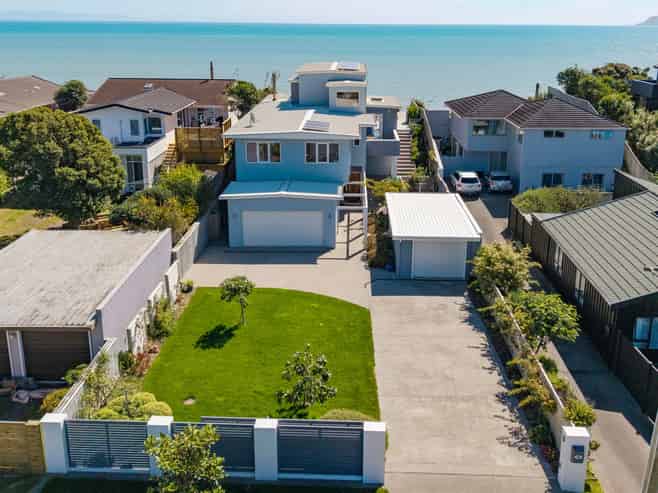 96 The Esplanade, Raumati South