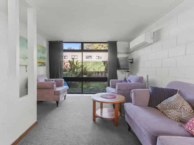 8/1 Coates Street, Hamilton East