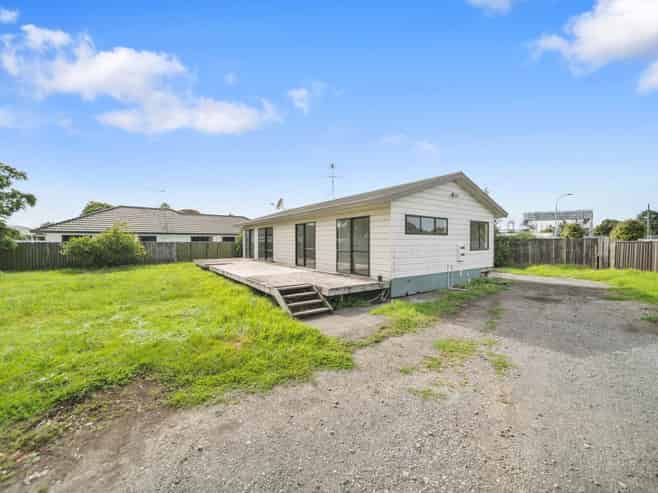 19 Manuroa Road, Takanini