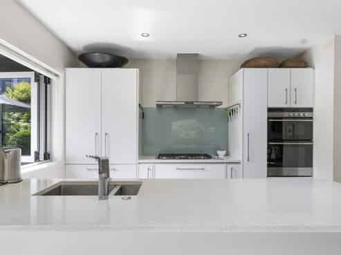 1/12 Sunset Street, Hilltop