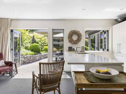 1/12 Sunset Street, Hilltop