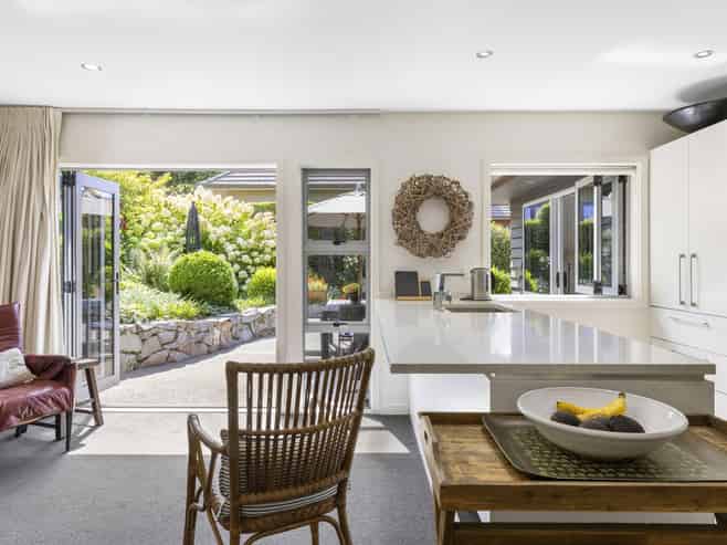 1/12 Sunset Street, Hilltop