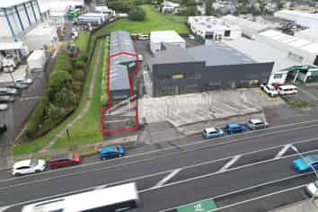 Compact Great South Road Retail