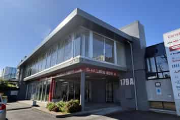Full Floor Office – Prime Wairau Position